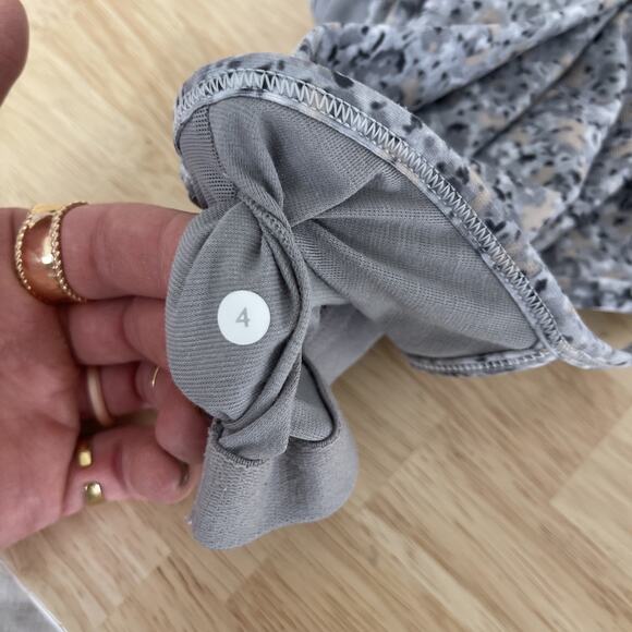 Lululemon Athletic Tank Top Womens Size 4 Racerback Bra Gray Spaghetti Strap‎ - Picture 3 of 8